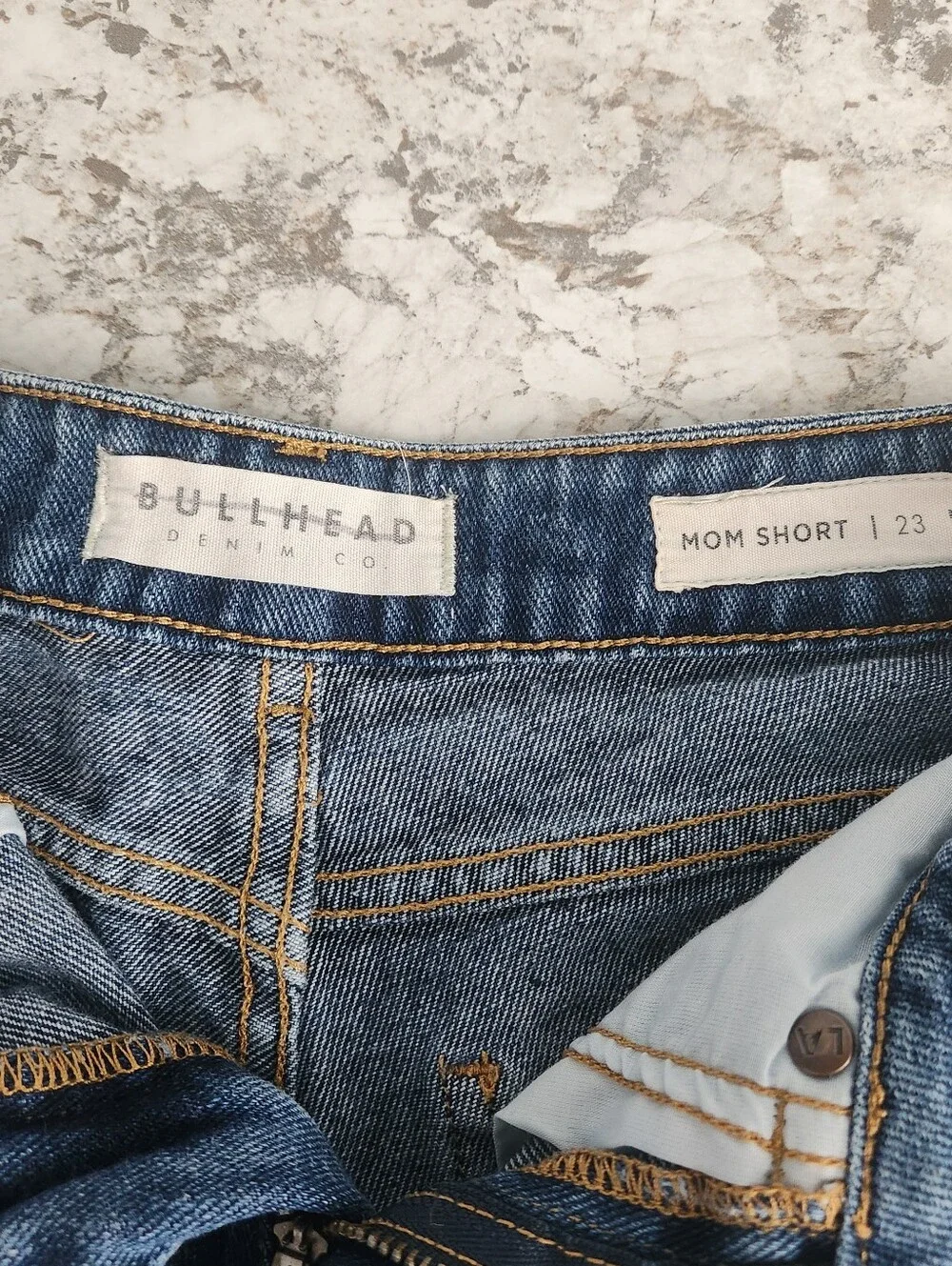 Bullhead Denim Co. Women's Mom Shorts 23 00 Blue Medium Wash High Rise Cuffed